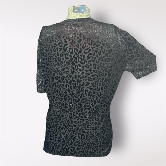 Black Cheetah Print V-Neck Fashion Nova Shirt - Picture 4 of 5
